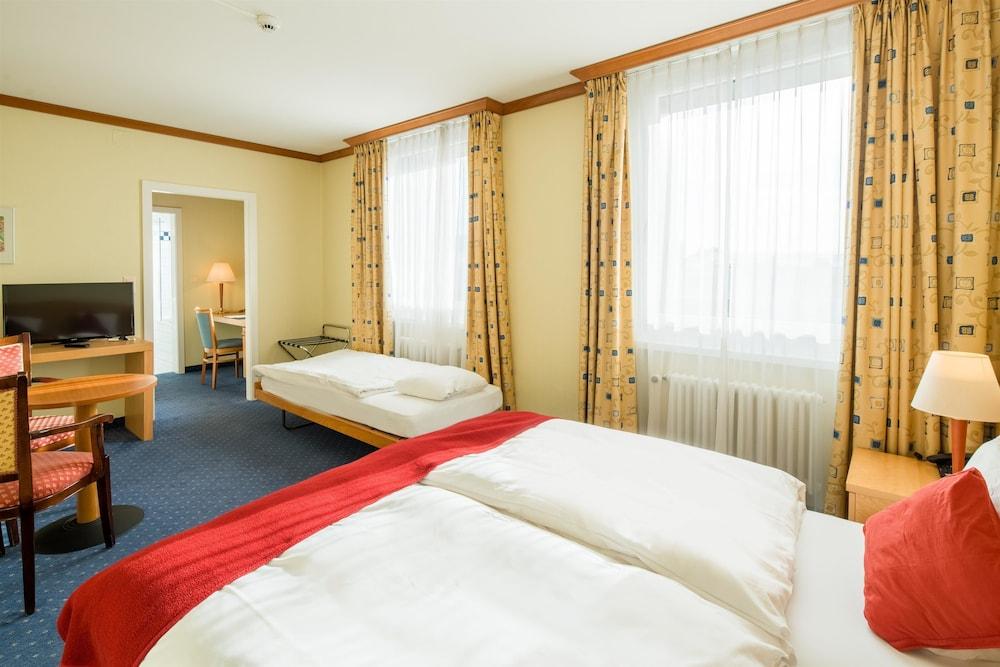 Hotel Rallye & Entrees Aux Bains De La Gruyere Bulle Εξωτερικό φωτογραφία
