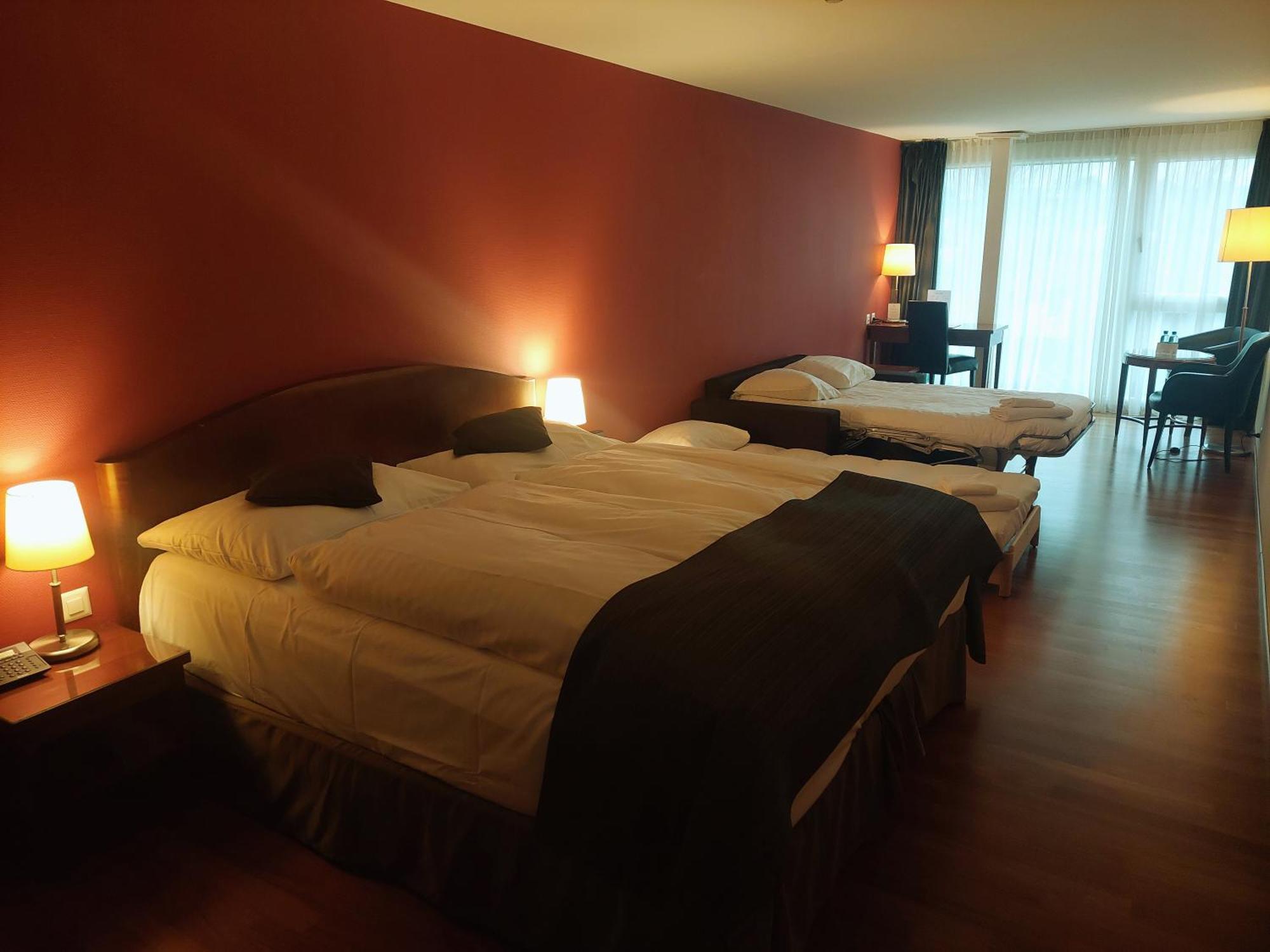 Hotel Rallye & Entrees Aux Bains De La Gruyere Bulle Εξωτερικό φωτογραφία